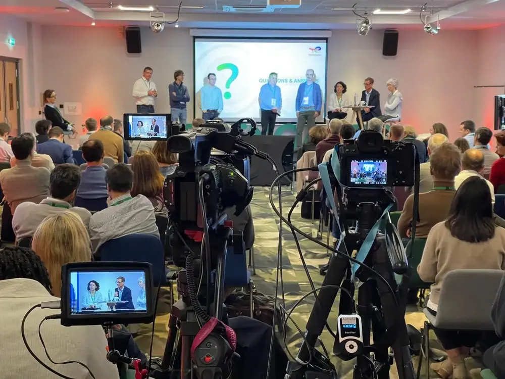 Panel conférence sur scène