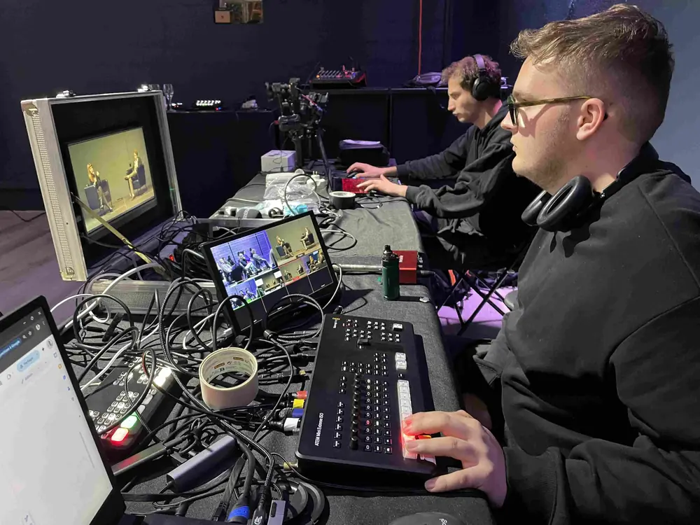 Studio sombre de production vidéo